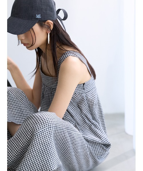 Mila Owen(ミラオーウェン)の「【UVカット】【接触冷感】バックギャザーワイドサロペット(つなぎ/オールインワン・レディース・チェック/チャコールグレー/カーキ・0/1)」の16枚目の写真