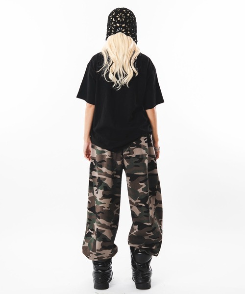 SHORT ROUND(ショートラウンド)の「SHORT ROUND/【26年春夏新作】ビッグロゴスラブヘンリーネックT(Tシャツ/カットソー・メンズ・ベージュ/ホワイト・FREE)」の4枚目の写真