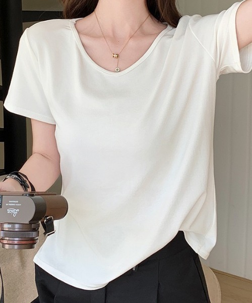 NANEA（ナネア）の「Vネック半袖Tシャツ（Tシャツ/カットソー・レディース・ブラック/ホワイト・LARGE/MEDIUM/SMALL）」の8枚目の写真