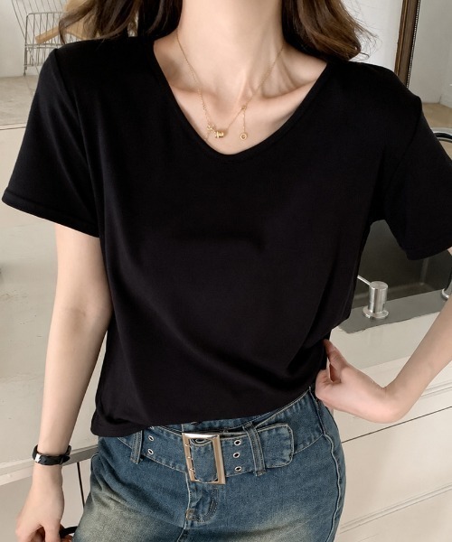 NANEA（ナネア）の「Vネック半袖Tシャツ（Tシャツ/カットソー・レディース・ブラック/ホワイト・LARGE/MEDIUM/SMALL）」の10枚目の写真