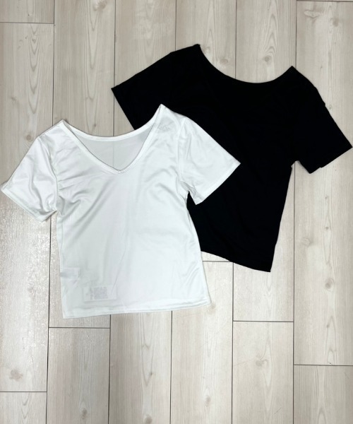 NANEA（ナネア）の「Vネック半袖Tシャツ（Tシャツ/カットソー・レディース・ブラック/ホワイト・LARGE/MEDIUM/SMALL）」の16枚目の写真