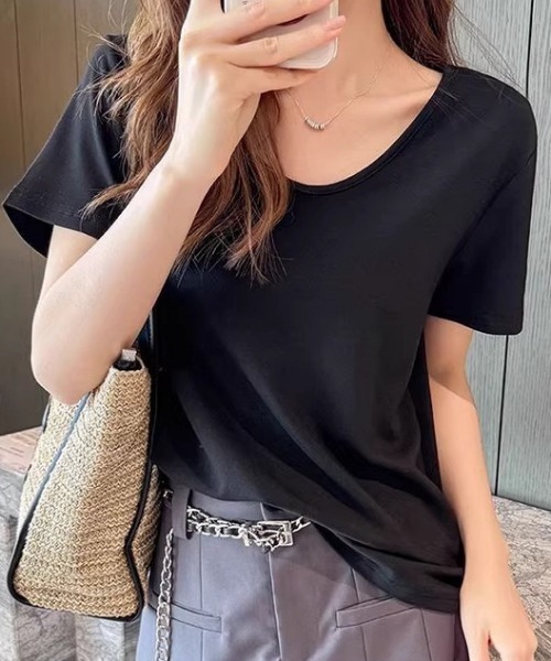 NANEA（ナネア）の「Vネック半袖Tシャツ（Tシャツ/カットソー・レディース・ブラック/ホワイト・LARGE/MEDIUM/SMALL）」の11枚目の写真