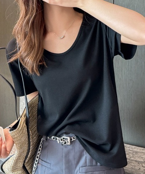 NANEA（ナネア）の「Vネック半袖Tシャツ（Tシャツ/カットソー・レディース・ブラック/ホワイト・LARGE/MEDIUM/SMALL）」の13枚目の写真