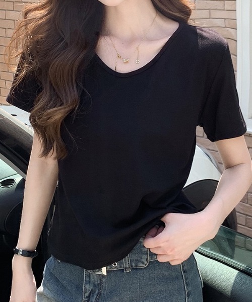 NANEA（ナネア）の「Vネック半袖Tシャツ（Tシャツ/カットソー・レディース・ブラック/ホワイト・LARGE/MEDIUM/SMALL）」の9枚目の写真
