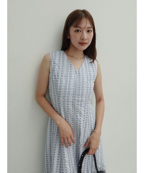 LAGUNAMOON(ラグナムーン)の「フロントZIPミックスカラーワンピース 【夏服】(ワンピース・レディース・ホワイト/ブラック/ブルー・MEDIUM/SMALL)」の13枚目の写真