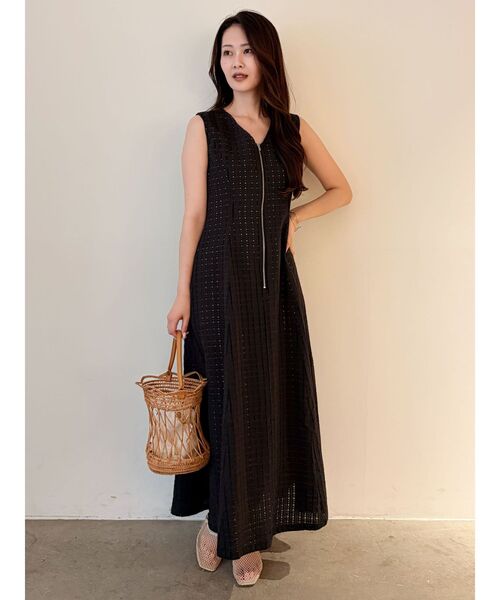 LAGUNAMOON(ラグナムーン)の「フロントZIPミックスカラーワンピース 【夏服】(ワンピース・レディース・ホワイト/ブラック/ブルー・MEDIUM/SMALL)」の16枚目の写真