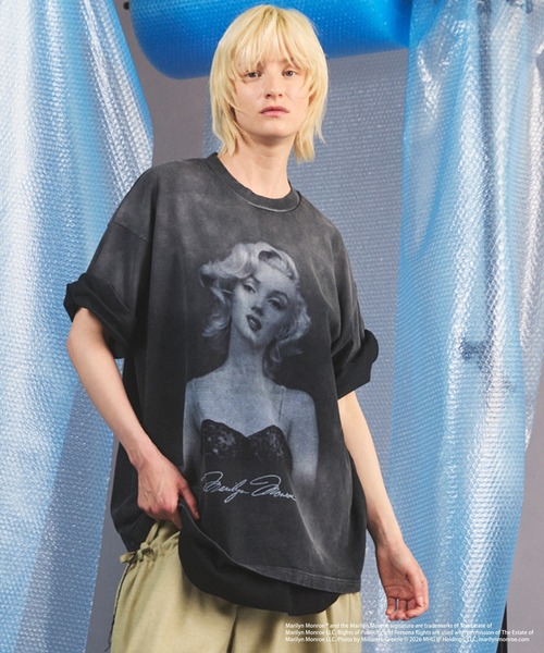 MAISON SPECIAL（メゾンスペシャル）の「《UNISEX》【MOVIE SERIES】「 Marilyn Monroe」Prime-Over Crew Neck Short Sleeve T-Shirt/「マリリン・モンロー」グラフィックプリントプライムオーバークルーネックTシャツ【MAISON SPECIAL/メゾンスペシャル】（Tシャツ/カットソー・メンズ・その他1/その他2/その他3/その他4・0/1/2）」の4枚目の写真