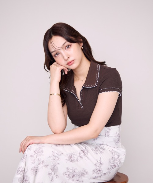 MISCH MASCH(ミッシュマッシュ)の「2026春夏新作 配色ステッチポロニット半袖トップス(Tシャツ/カットソー・レディース・ホワイト/ブラック/ブラウン・フリ-)」の13枚目の写真