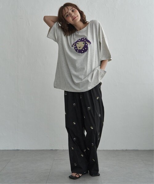 notch.(ノッチ)の「パール付き ヒツジ サガラ刺繍Tシャツ(Tシャツ/カットソー・レディース・チャコール/オフホワイト/杢グレー・M)」の9枚目の写真