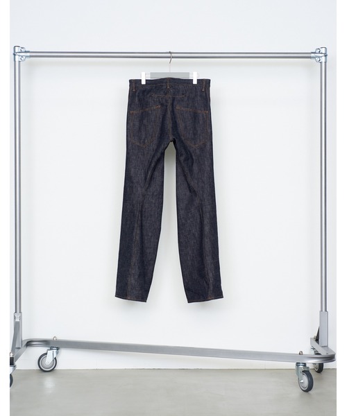 CONZ(コンズ)の「3D TWISTED JEANS/立体裁断/3Dパターン/ローライズ/デニム/NVRFRGT(デニムパンツ・メンズ・インディゴブルー・1/3/2)」の4枚目の写真