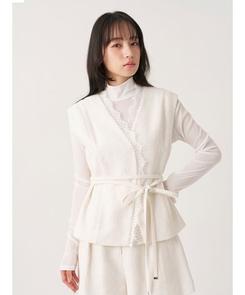 SNIDEL(スナイデル)の「【セットアップ対応】レーストリミングバリエジレ(その他アウター・レディース・ブラック/グレー/アイボリー・F)」の2枚目の写真
