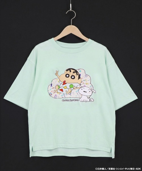 ScoLar(スカラー)の「462016:クレヨンしんちゃん×ScoLar しんちゃんソファー柄T(Tシャツ/カットソー・レディース・オフホワイト/グリーン/ブラック・L/M)」の3枚目の写真
