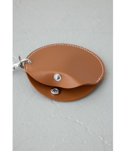 AZUL by moussy（アズールバイマウジー）の「ラウンドネックレスポーチ ミニウォレット マルチケース（コインケース・メンズ・ブラック/ブラウン・FREE）」の4枚目の写真