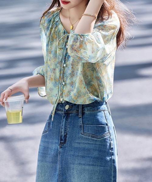 ONEP STAR(ワンピスター)の「花柄ギャザーリボンシアーブラウス(シャツ/ブラウス・レディース・ブルー・MEDIUM/LARGE/X-LARGE)」の15枚目の写真