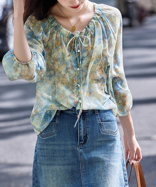 ONEP STAR(ワンピスター)の「花柄ギャザーリボンシアーブラウス(シャツ/ブラウス・レディース・ブルー・MEDIUM/LARGE/X-LARGE)」の13枚目の写真