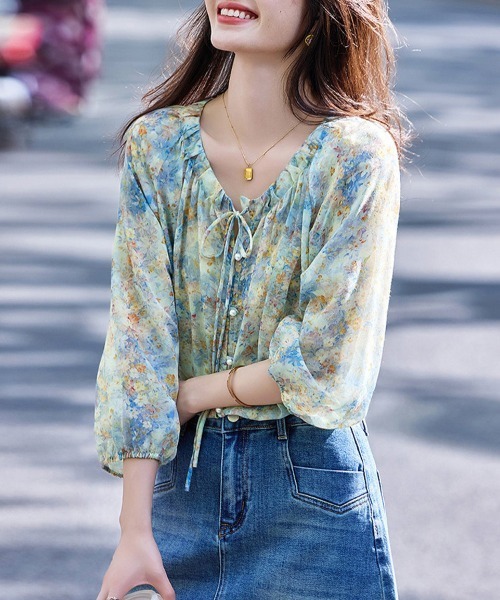 ONEP STAR(ワンピスター)の「花柄ギャザーリボンシアーブラウス(シャツ/ブラウス・レディース・ブルー・MEDIUM/LARGE/X-LARGE)」の12枚目の写真