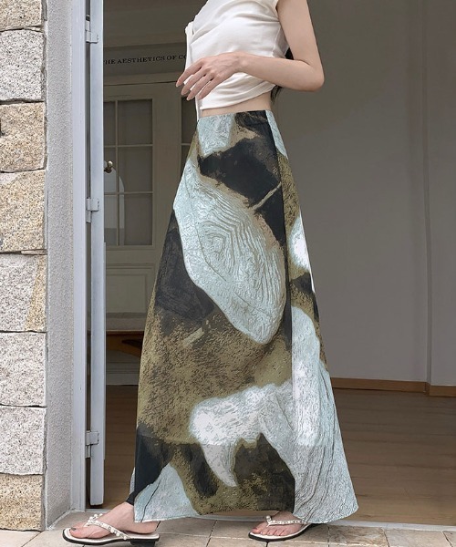 &soiree(アンドソワレ)の「マーブル模様フレアロングスカート(スカート・レディース・ブルー/グリーン・MEDIUM/LARGE/X-LARGE)」の9枚目の写真
