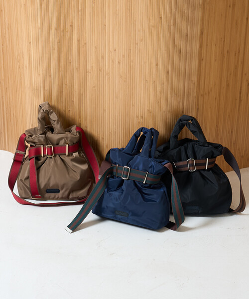 OUTDOOR PRODUCTS(アウトドアプロダクツ)の「OUTDOOR PRODUCTS × FREAK'S STORE/アウトドアプロダクツ 2WAY ベルト付きナイロンパフトートバッグ(ショルダーバッグ・レディース・ブラック/ベージュ/ネイビー・ONE SIZE)」の4枚目の写真