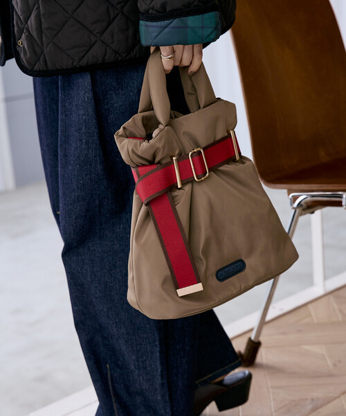 OUTDOOR PRODUCTS(アウトドアプロダクツ)の「OUTDOOR PRODUCTS × FREAK'S STORE/アウトドアプロダクツ 2WAY ベルト付きナイロンパフトートバッグ(ショルダーバッグ・レディース・ブラック/ベージュ/ネイビー・ONE SIZE)」の12枚目の写真