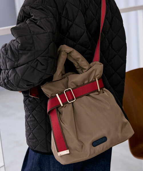 OUTDOOR PRODUCTS(アウトドアプロダクツ)の「OUTDOOR PRODUCTS × FREAK'S STORE/アウトドアプロダクツ 2WAY ベルト付きナイロンパフトートバッグ(ショルダーバッグ・レディース・ブラック/ベージュ/ネイビー・ONE SIZE)」の15枚目の写真
