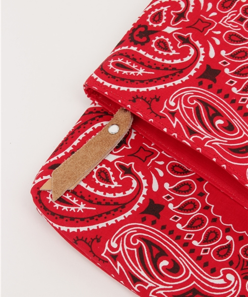 WHO'S WHO gallery（フーズフーギャラリー）の「【BURNINGMAN】バンダナクラッチ（クラッチバッグ・レディース・ホワイト/ネイビー/カーキ/レッド・FREE）」の7枚目の写真