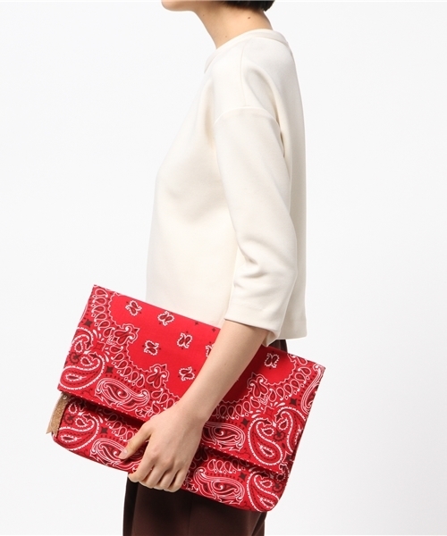 WHO'S WHO gallery（フーズフーギャラリー）の「【BURNINGMAN】バンダナクラッチ（クラッチバッグ・レディース・ホワイト/ネイビー/カーキ/レッド・FREE）」の10枚目の写真