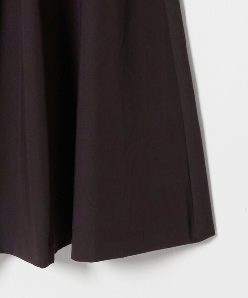 A DAY IN THE LIFE UNITED ARROWS（アデイインザライフユナイテッドアローズ）の「ツイル タックフレアスカート ‐ウォッシャブル‐＜A DAY IN THE LIFE＞（スカート・レディース・ブラック/ダークブラウン・38/36）」の4枚目の写真