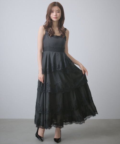 AND COUTURE(アンドクチュール)の「デコラティブキャミワンピース(ワンピース・レディース・チャコールグレー/ブラック/ブラウン・FREE)」の22枚目の写真