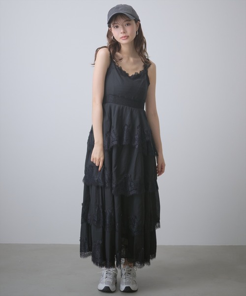 AND COUTURE(アンドクチュール)の「デコラティブキャミワンピース(ワンピース・レディース・チャコールグレー/ブラック/ブラウン・FREE)」の5枚目の写真
