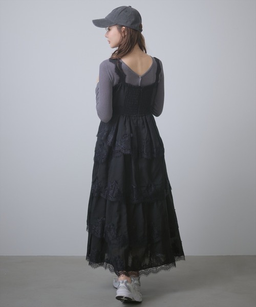 AND COUTURE(アンドクチュール)の「デコラティブキャミワンピース(ワンピース・レディース・チャコールグレー/ブラック/ブラウン・FREE)」の9枚目の写真
