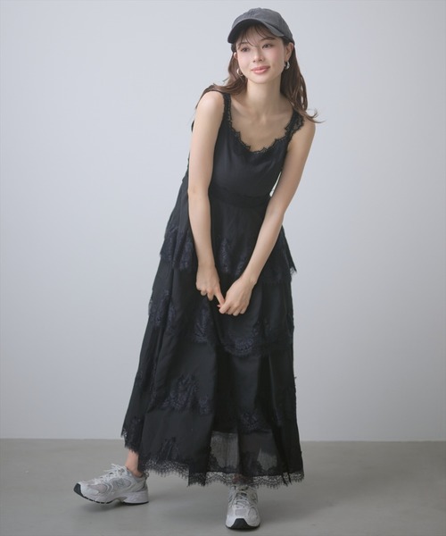 AND COUTURE(アンドクチュール)の「デコラティブキャミワンピース(ワンピース・レディース・チャコールグレー/ブラック/ブラウン・FREE)」の21枚目の写真