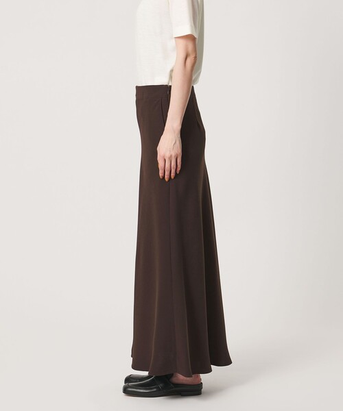 UNITED ARROWS（ユナイテッドアローズ）の「COMFY マーメイド スカート  ‐ウォッシャブル 防汚 UVカット‐（スカート・レディース・ダークブラウン/ブラック・36/38）」の18枚目の写真