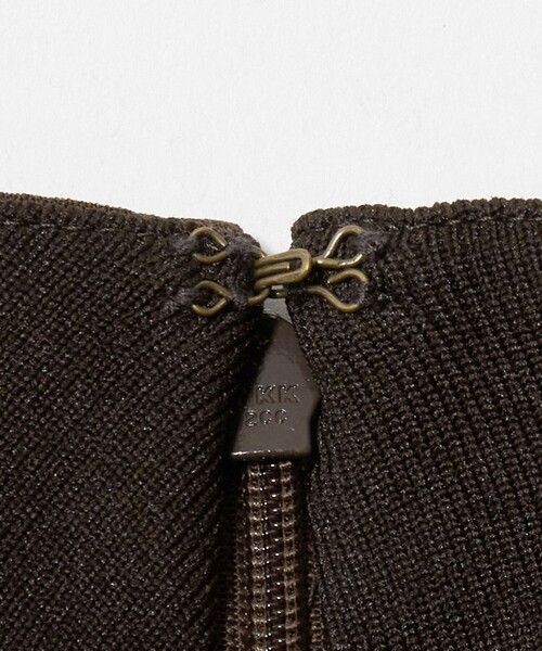 UNITED ARROWS（ユナイテッドアローズ）の「COMFY マーメイド スカート  ‐ウォッシャブル 防汚 UVカット‐（スカート・レディース・ダークブラウン/ブラック・36/38）」の9枚目の写真