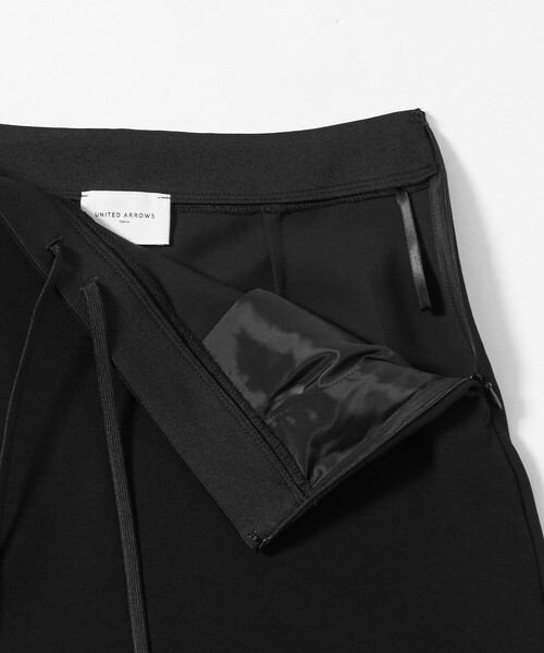 UNITED ARROWS（ユナイテッドアローズ）の「COMFY マーメイド スカート  ‐ウォッシャブル 防汚 UVカット‐（スカート・レディース・ダークブラウン/ブラック・36/38）」の6枚目の写真