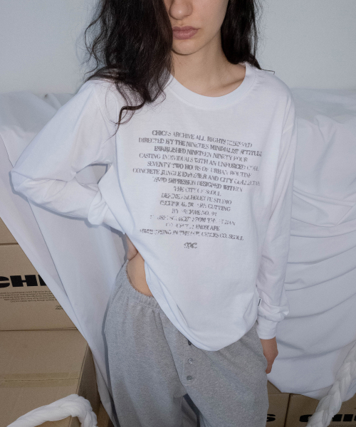 CHICKS(チックス)の「アッセンブル レタリング オーバー長袖 ホワイト(Tシャツ/カットソー・レディース・ホワイト・ONE SIZE)」の2枚目の写真