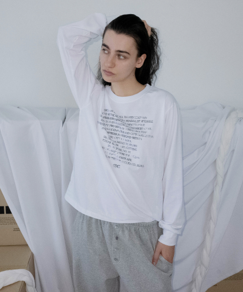 CHICKS(チックス)の「アッセンブル レタリング オーバー長袖 ホワイト(Tシャツ/カットソー・レディース・ホワイト・ONE SIZE)」の5枚目の写真
