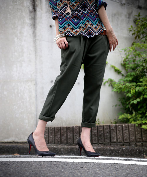 antiqua（アンティカ）の「タックパンツ（その他パンツ・レディース・ブラック/カーキ/レンガ/グレー・FREE）」の13枚目の写真