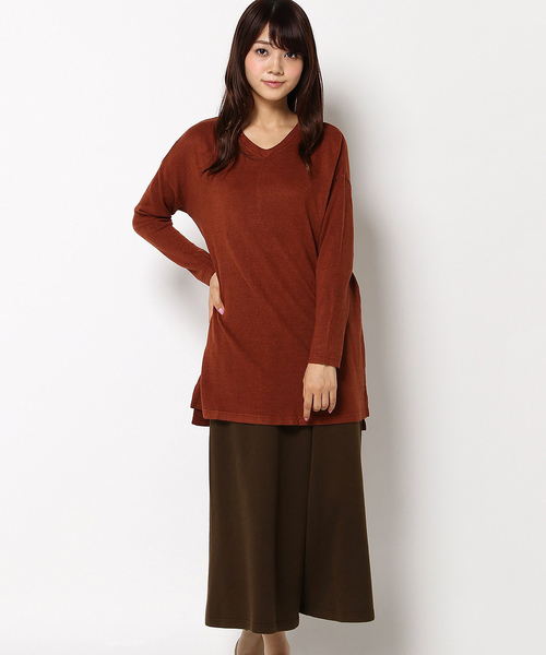 LBC（エルビーシー）の「アクリルナイロン起毛Vネックチュニック                            （ニット/セーター・レディース・チャコールグレー/レンガ/ベージュ・MEDIUM）」の11枚目の写真
