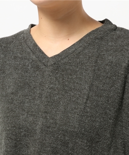 LBC（エルビーシー）の「アクリルナイロン起毛Vネックチュニック                            （ニット/セーター・レディース・チャコールグレー/レンガ/ベージュ・MEDIUM）」の7枚目の写真
