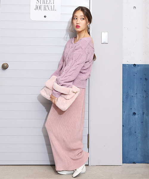 one after another NICE CLAUP（ワンアフターアナザーナイスクラップ）の「モールヤーンV開きニット（ニット/セーター・レディース・アイボリー/ピンク/ネイビー・FREE）」の17枚目の写真