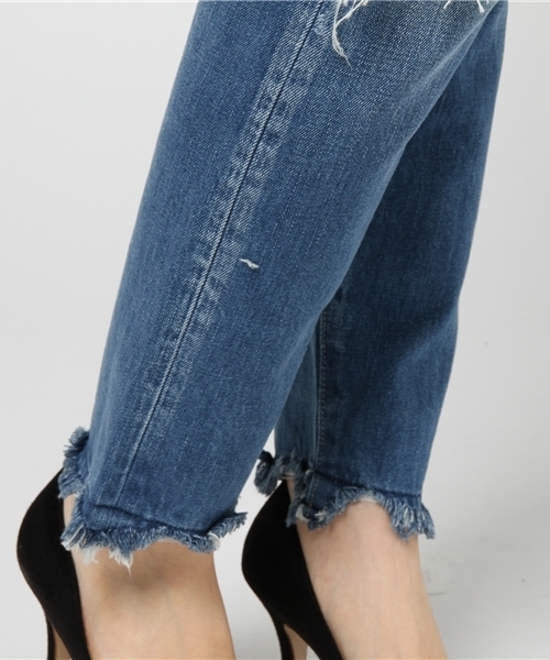 MOUSSY（マウジー）の「MV Roselle Tapered（デニムパンツ・レディース・ブルー・25inch/23inch/24inch/27inch/26inch）」の8枚目の写真