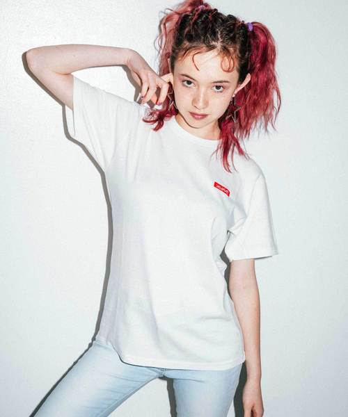 X-girl（エックスガール）の「FACE S/S TEE LIMITED（Tシャツ/カットソー・レディース・ホワイト/ブラック・2/1）」の13枚目の写真