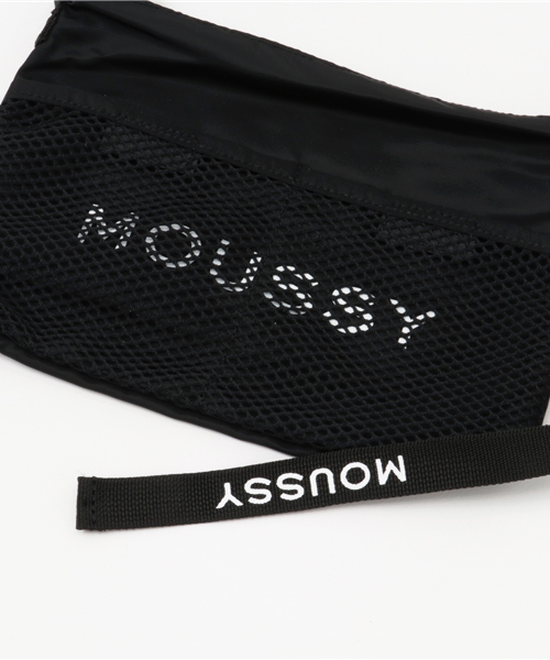MOUSSY（マウジー）の「NYLON LOGO SACOCHE（ショルダーバッグ・レディース・ブラック/ホワイト・FREE）」の4枚目の写真