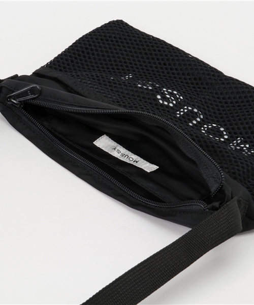 MOUSSY（マウジー）の「NYLON LOGO SACOCHE（ショルダーバッグ・レディース・ブラック/ホワイト・FREE）」の8枚目の写真