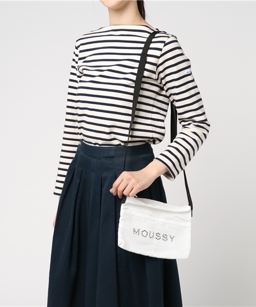 MOUSSY（マウジー）の「NYLON LOGO SACOCHE（ショルダーバッグ・レディース・ブラック/ホワイト・FREE）」の9枚目の写真