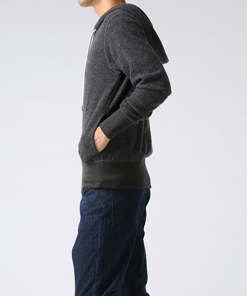 Vivienne Westwood MAN（ヴィヴィアンウエストウッドマン）の「シーザスターズ プリント パーカー【279050 5610】（パーカー・メンズ・グレー/レッド・44/46/48/50）」の3枚目の写真