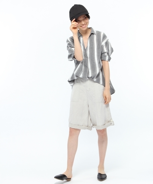 LAKOLE(ラコレ)の「リネンベイカーショートパンツ / LAKOLE(その他パンツ・レディース・オフホワイト/クリアブルー/ナチュラル・2/3)」の2枚目の写真