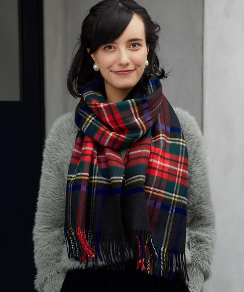Johnstons of Elgin（ジョンストンズオブエルガン）の「[別注][ジョンストンズ]JOHNSTONS SC チェックストール 18AW（ストール/ショール・レディース・パープル/ダークグレー/モカ/オレンジ/イエロー/ネイビー/レッド/グレー/ブラック・FREE）」の10枚目の写真