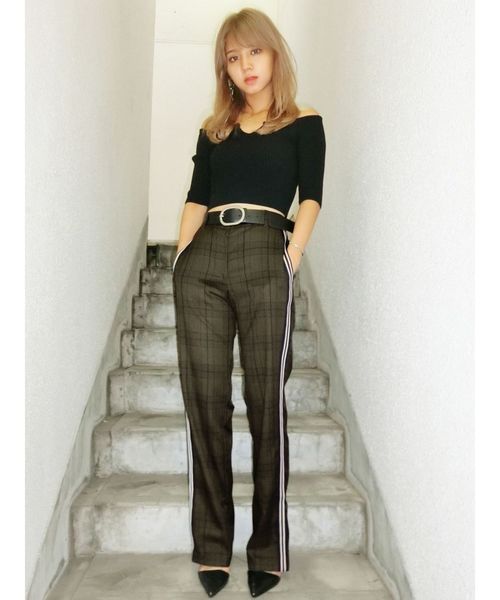 EMODA（エモダ）の「ラインジップオープンスリットパンツ（その他パンツ・レディース・グレー/レッド/カーキ・SMALL/MEDIUM）」の7枚目の写真