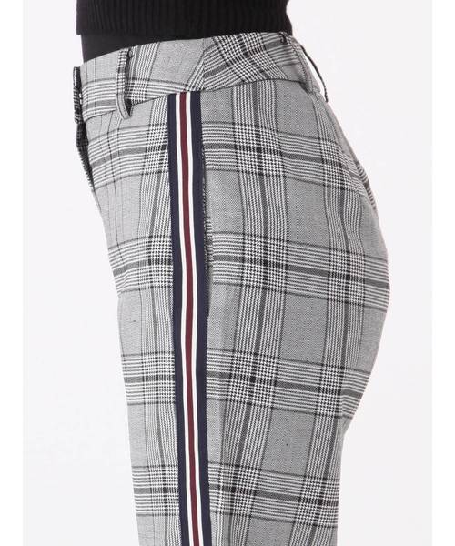 EMODA（エモダ）の「ラインジップオープンスリットパンツ（その他パンツ・レディース・グレー/レッド/カーキ・SMALL/MEDIUM）」の13枚目の写真